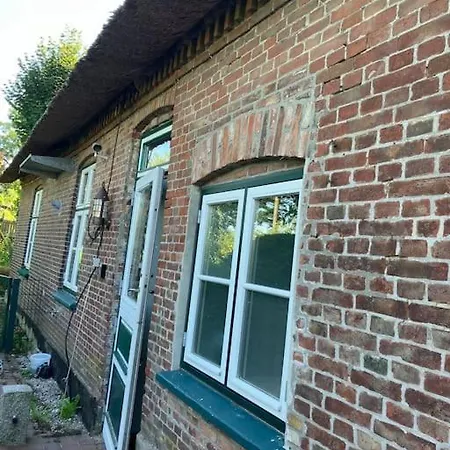 Haseldorfer Landliebe 公寓 *